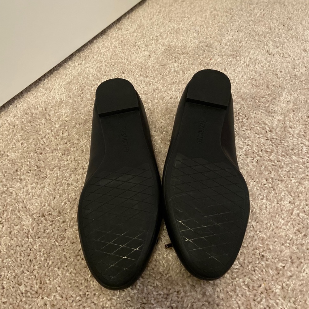 Black bow flats